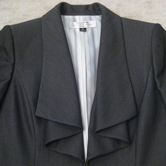 4P/AdultSmall Tahari Elegant Ruffled Blazer - Picture 4 of 8